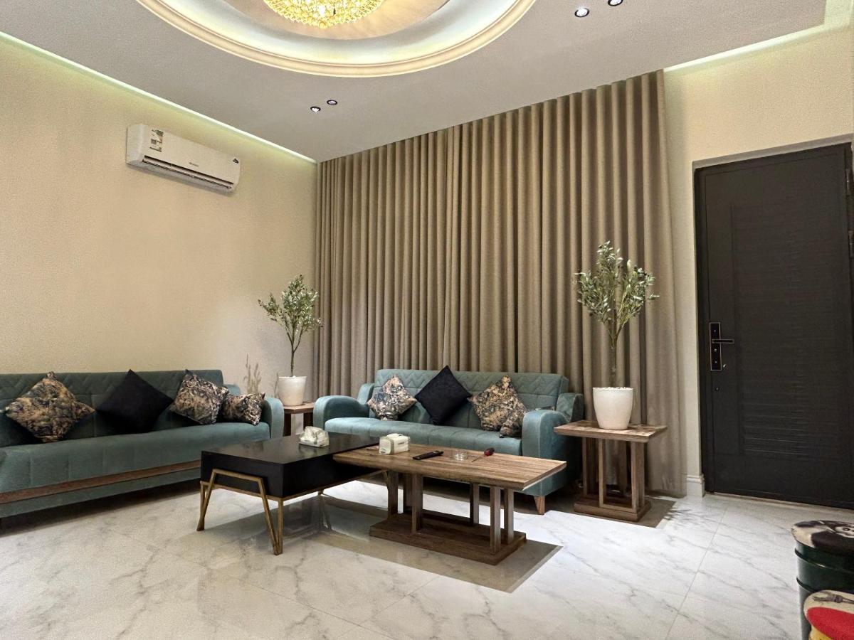 شقة ارضية فاخرة ٣ غرف وصالة دخول ذاتي ٧ Apartment Riyadh Exterior photo